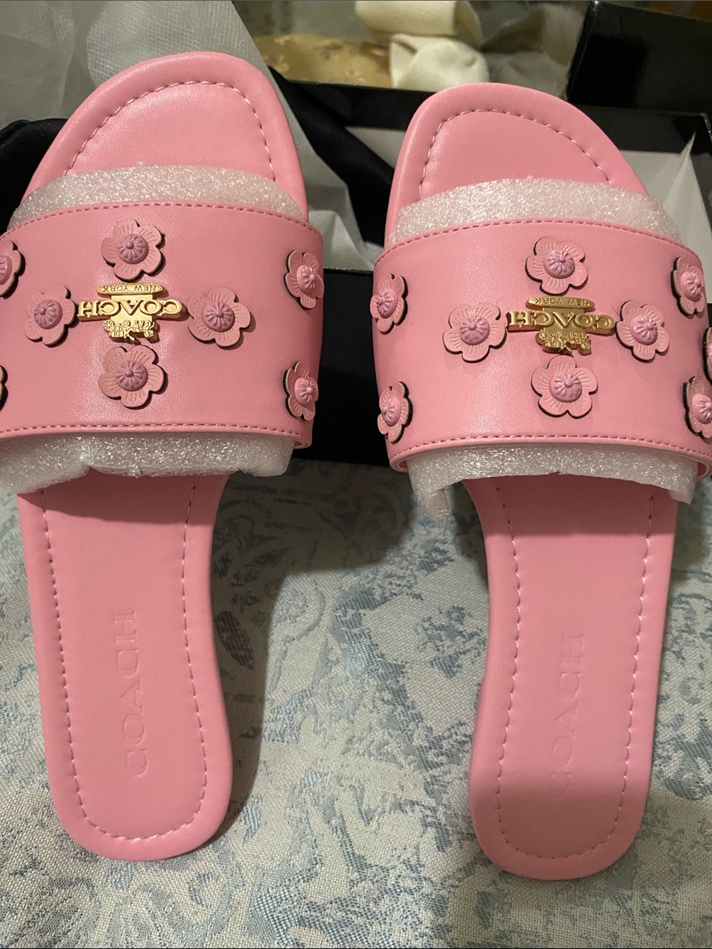 Coach Pink Floral Appliqué Slide Sandals with Gold Logo - Picture 3 of 7